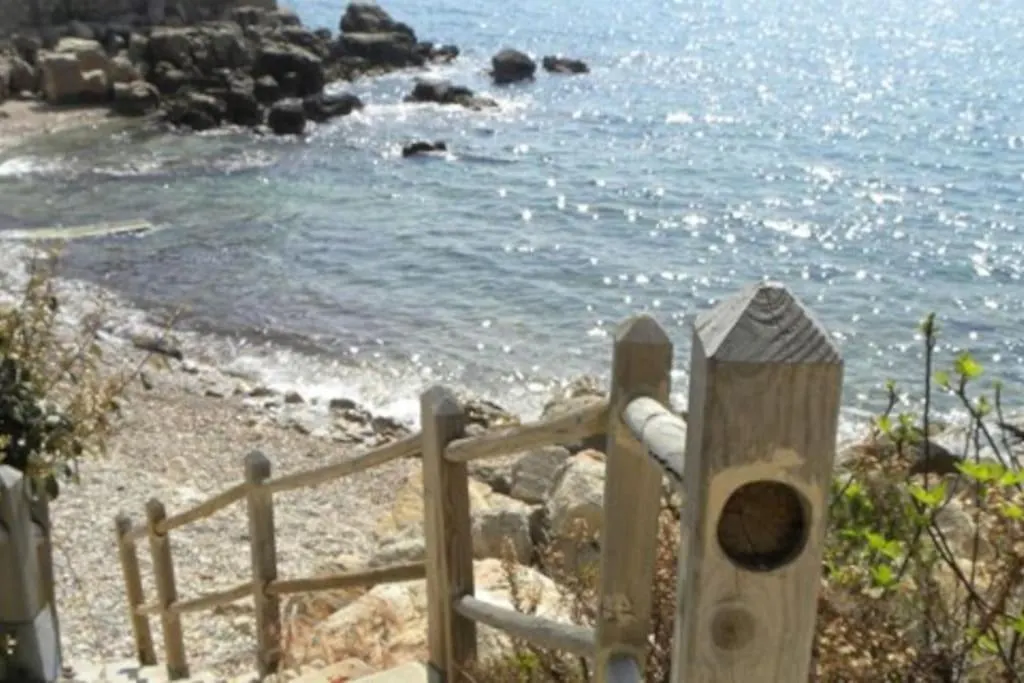 Bandol-Plage Eden Roc 0*, Bandol France